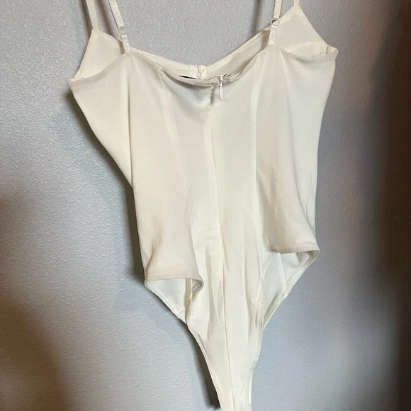 Princess Polly Underwire Bodysuit - Picture 5 of 8